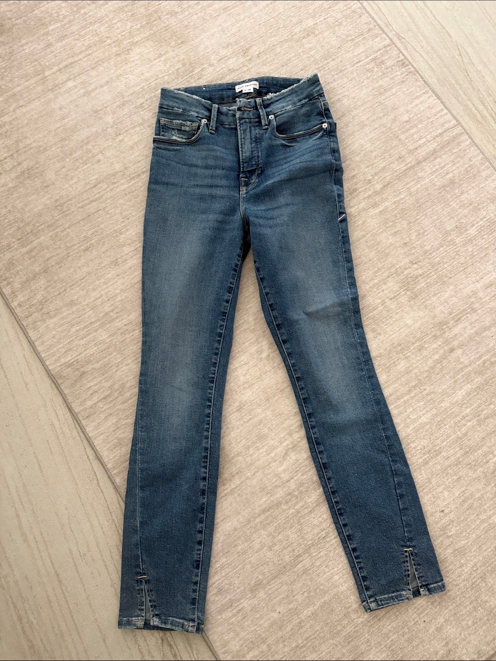 NWOT good American jeans size 2/26